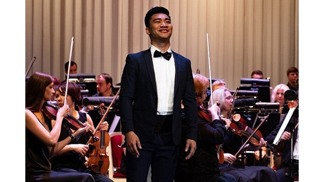 Nguyên Khac Hoa - un chanteur d’opéra, originaire de Quang Binh à l'opéra Saratov. Photo : baoquocte.vn