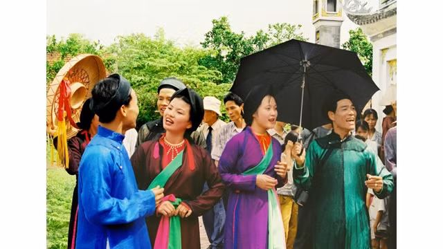 La beauté des artistes du chant populaire « quan ho » 