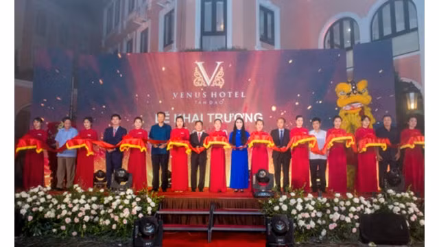 Coupe du ruban d’inauguration. Photo : Khai Tâm/TTTĐ.