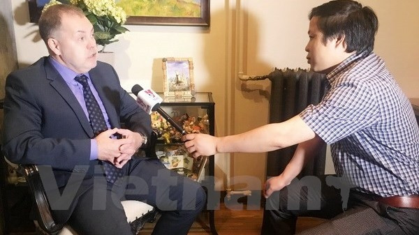 Grigory Trofimchuk, président du Conseil d’expert relevant du Fonds de soutien à l’idée Asie - Europe lors de l’interview. Photo : VNA 