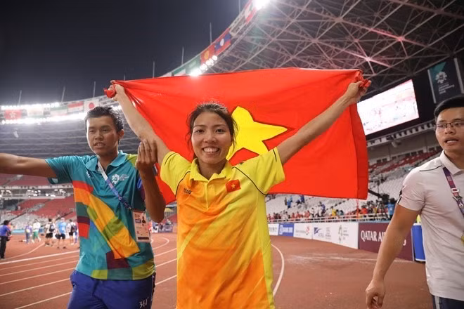 L'athlète Bùi Thi Thu Thao a rapporté la deuxième médaille d'or au Vietnam lors des ASIAD 18 en Indonésie. Photo: VNA.