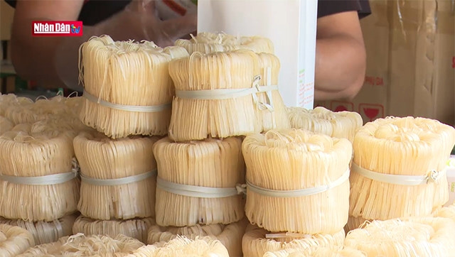 Les nouilles de riz Chu, une spécialité délicieuse du district de Luc Ngan