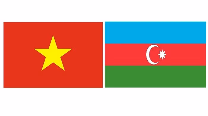 Les drapeaux du Vietnam et de l’Azerbaïdjan. Photo : NDEL.