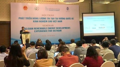 Séminaire sur le développement des énergies renouvelables en Belgique et des expériences pour le Vietnam. Photo : VNA.