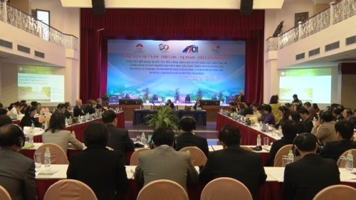 Vue généralede la réunion dans le cadre du programme «Initiatives Vietnam - Oregon». Photo: NDEL.