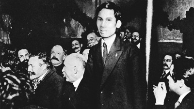 Nguyên Ai Quôc assiste au 18e Congrès du Parti Socialiste Français réuni à Tours (en décembre 1920). Photo: DH/NDEL/Archive.