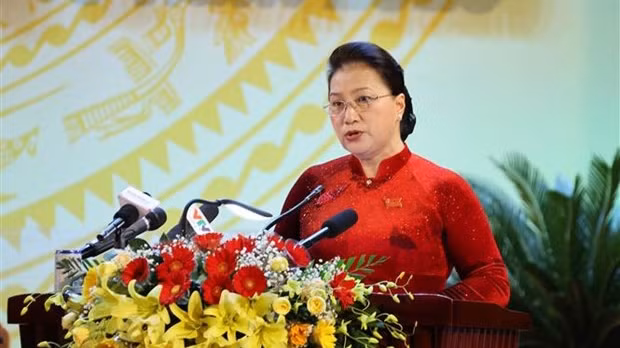 La Présidente de l’Assemblée nationale Nguyên Thi Kim Ngân s’adresse au au 18e Congrès de l’organisation du Parti de la province de Khanh Hoà pour le mandat 2020-2025, le 13 octobre. Photo : VNA