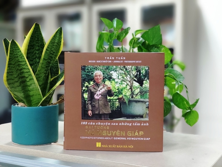Le Général Vo Nguyên Giáp à travers 103 histoires