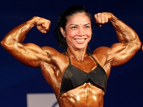 La culturiste Dinh Kim Loan : 1,55 m et 49 kg de muscles. Photo : CTV/CVN