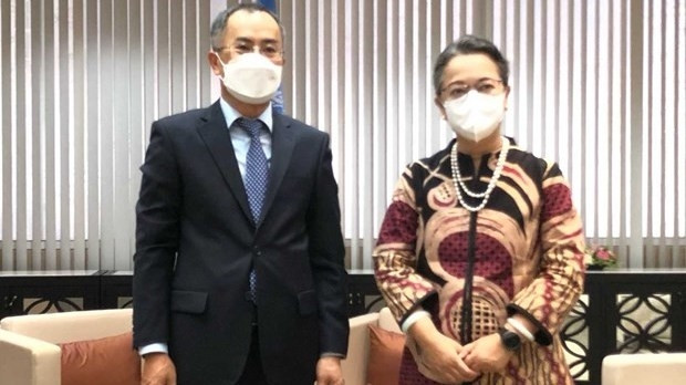 L'ambassadeur du Vietnam en Thaïlande, Phan Chi Thanh, et Secrétaire exécutive de la CESAP, Armida Salsiah Alisjahbana. Photo: VNA.