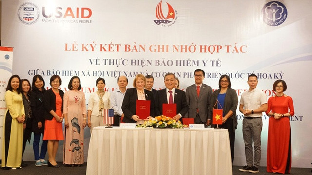 La cérémonie de signature. Photo : https://vneconomy.vn/