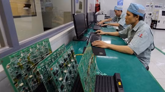 Les entreprises de l’industrie auxiliaire au Vietnam suivent le rythme de l’industrie de production moderne. Photo : Trân Viêt/VNA
