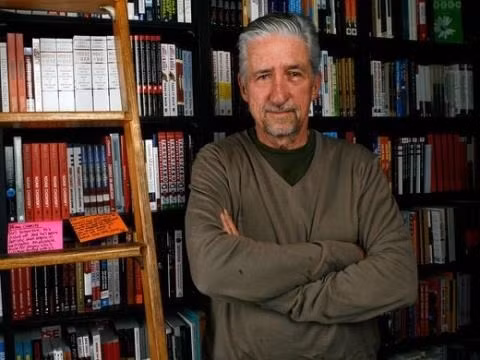 L'activiste américain Tom Hayden.