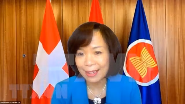 L'ambassadrice du Vietnam en Suisse, Lê Linh Lan. Photo : VNA