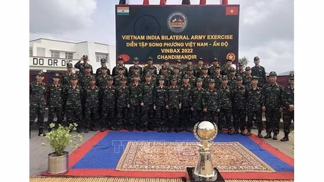 Des militaires vietnamiens lors de la cérémonie d'ouverture de l'exercice. Photo : VNA.