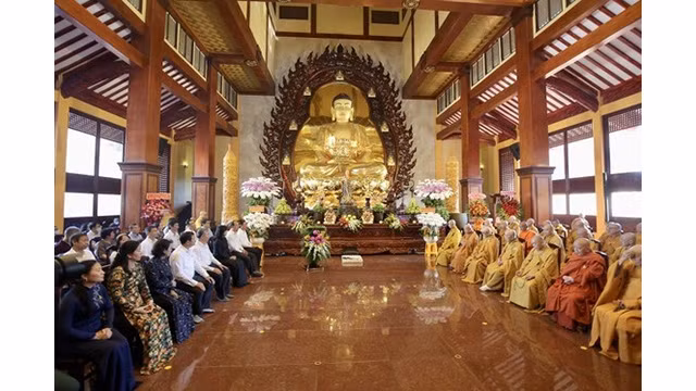 Grande cérémonie d’hommage aux victimes du COVID-19 à Hô Chi Minh-Ville. Photo : Journal SGGP.