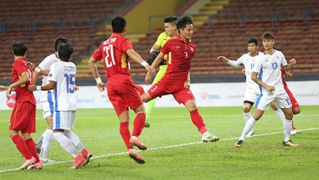 U22 du Vietnam ne sera pas présente à la demi-finale des SEA Games 29 après avoir subi une amère défaite de 0-3 face à la Thaïlande. Photo : VOV.