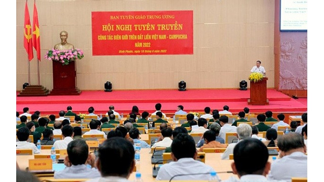 La conférence sur la communication sur le travail de frontière terrestre Vietnam - Cambodge à Binh Phuoc (au Sud). Photo : nhandan.vn