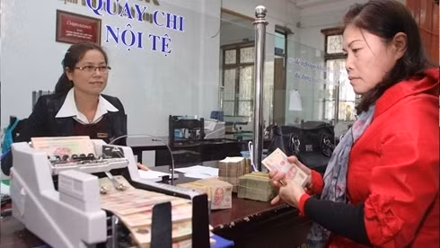 La Banque d’État du Vietnam vient de valider l’amendement de la circulaire No35 sur les transferts bancaires. Photo: VNA.