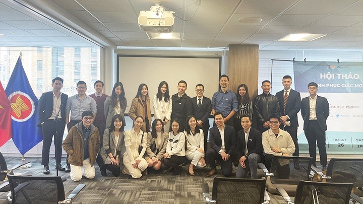La conférence d’orientation professionnelle pour les jeunes vietnamiens se tient à New York. Photo : baoquocte.vn