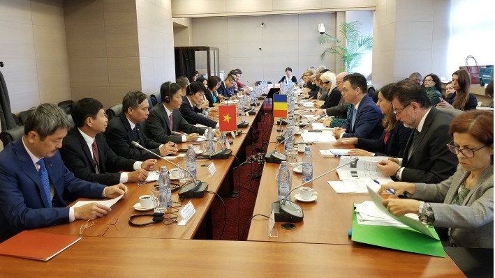 Vue générale de la 1ère session ministériel du Comité mixte Vietnam-Roumanie de coopération économique, le 4 octobre à Bucarest. Photo : congthuong.vn.