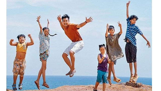Une scène du long métrage « Anh Thây Ngôi Sao » (Super enseignant). Photo : NDEL.