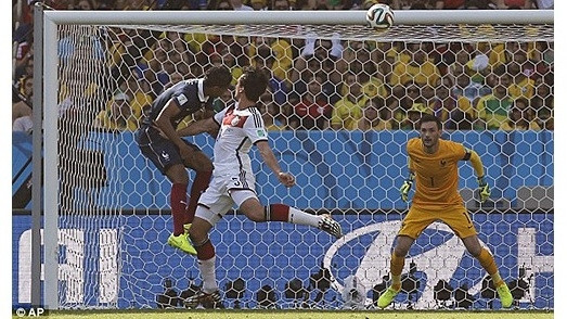 A la 13ème minute, Hummels marque un but. Photo: NDEL/AP