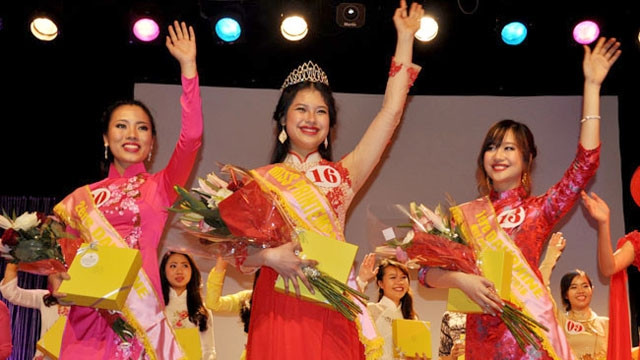 Bùi Thi Hông Duyên - Miss Printemps 2016 (au centre), Lai Anh Nhât - 1ère Dauphine (à droite), et Dô Minh Hang - 2e Dauphine.