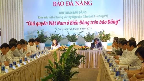 La vue générale du séminaire des journaux du PCV du Centre et du Tây Nguyên sur «La souveraineté du Vietnam en Mer Orientale dans les journaux du Parti», le 26 mars à Dà Nang. Photo: SGGP.