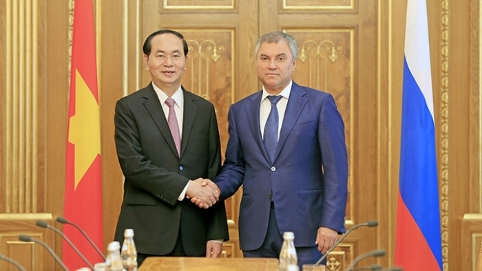 Le Président Trân Dai Quang (à gauche) et le Président de la Douma russe, Vyacheslav Volodin, le 30 juin, à Moscou. Photo: VNA.