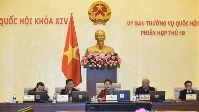Lors de la 19e réunion du Comité permanent de l’AN vietnamienne, le 13 décembre, à Hanoi. Photo : quochoi.vn.