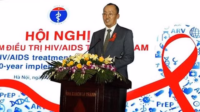 Le docteur Kidong Park, représentant en chef de l’OMS au Vietnam, lors de la conférence. Photo : VNA.