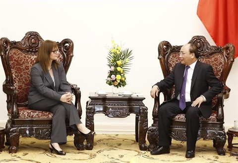 Le PM vietnamien, Nguyên Xuân Phuc (à droite), reçoit, samedi 24 juin, à Hanoï, l'Ambassadrice israélienne au Vietnam, Meirav Eilon Shahar. Photo: VNA.