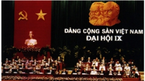 Le IXè Congrès du Parti Communiste du Vietnam, en 2001.
