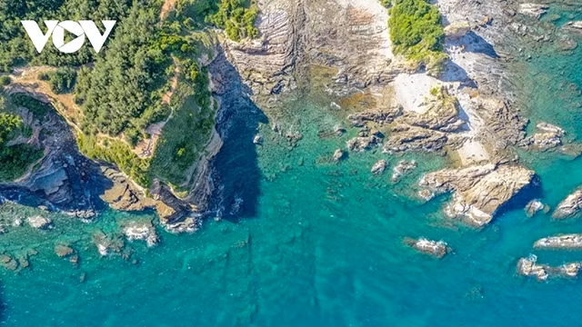 Le district insulaire de Cô Tôse composé de Cô Tô lon, Cô Tô nho, Thanh Lan et de 50 autres petites îles accessibles uniquement par bateau. Photo : VOV.