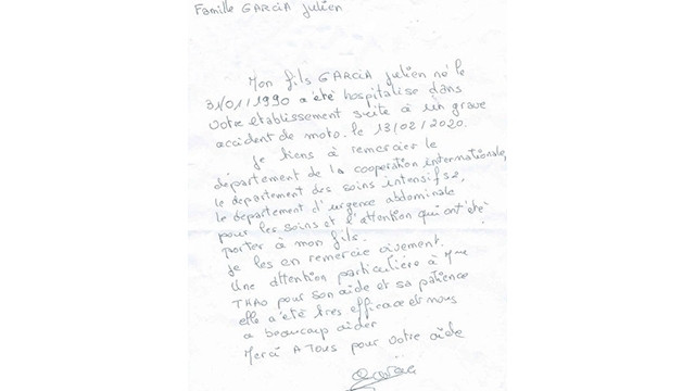 La lettre de remerciements d'une mère française pour médecins de l'Hôpital d’amitié Viêt Duc. Photo : thoidai.com.vn