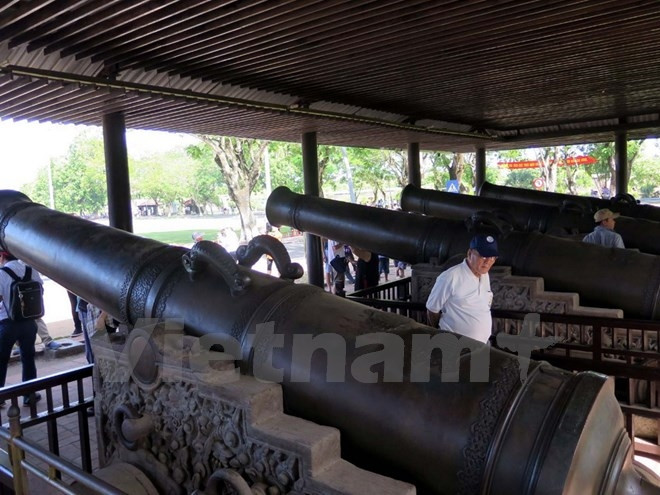 Neuf canons sacrés sont reconnus en tant que trésors nationaux. Photo : VNA.