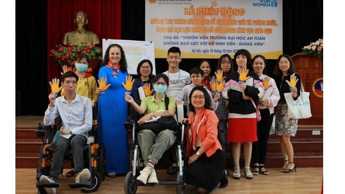 Elisa Fernandez lors d'un événement appelant à l'égalité des sexes. Photo: ONU Femmes au Vietnam