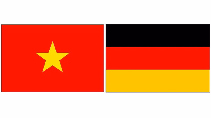Drapeaux du Vietnam et d'Allemagne. Photo : NDEL.