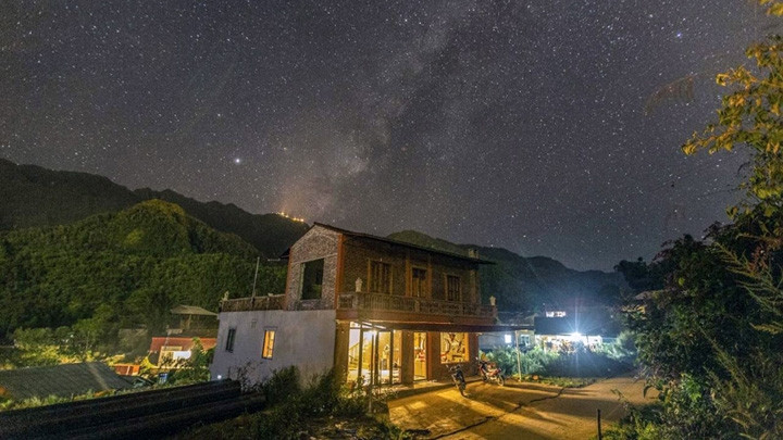 Le mont Fansipan figure dans la liste des meilleures destinations de « tourisme spatial » sans quitter la Terre. 