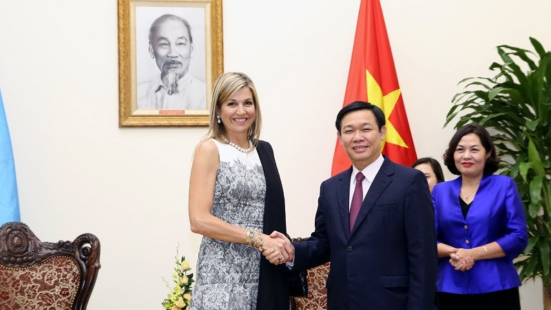 Le Vice-PM vietnamien, Vuong Dinh Huê (à droite), et la Reine des Pays-Bas, Maxima Zorreguieta Cerruti. Photo: VGP.