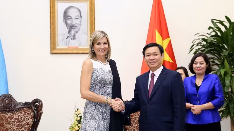 Le Vice-PM vietnamien, Vuong Dinh Huê (à droite), et la Reine des Pays-Bas, Maxima Zorreguieta Cerruti. Photo: VGP.