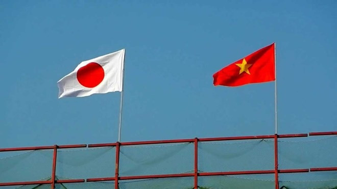 Les drapeaux du Japon et du Vietnam: Binhphuocittpc.