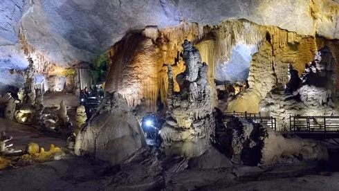 Des cavernes et grottes de Phong Nha (Top 5 des plus belles cavernes), province de Quang Binh (Centre). Photo: Thanh Hà/VNA