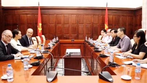 Vue générale de la séance de travail. Photo: NDEL.