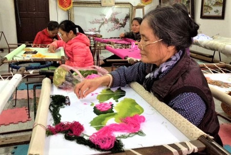 La broderie à la main : un artisanat traditionnel très ancien du Vietnam