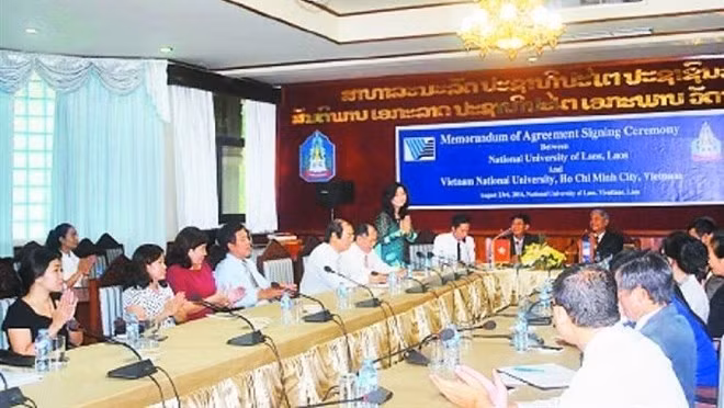 Colloque vietnamo-laotien sur la préservation et la promotion des valeurs culturelles traditionnelles, le 29 décembre, dans la mégapole du Sud. Photo : VNA.