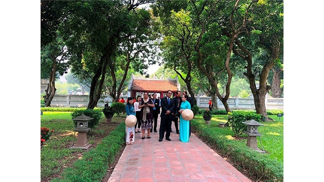 Le Temple de la Littérature à Hanoi est une destination attrayante des visiteurs. Photo d'illustration. baodautu.vn