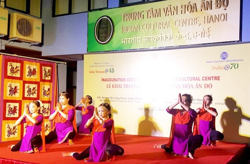 Un numéro artistique lors de la cérémonie d’ouverture. Photo: daibieunhandan.vn.