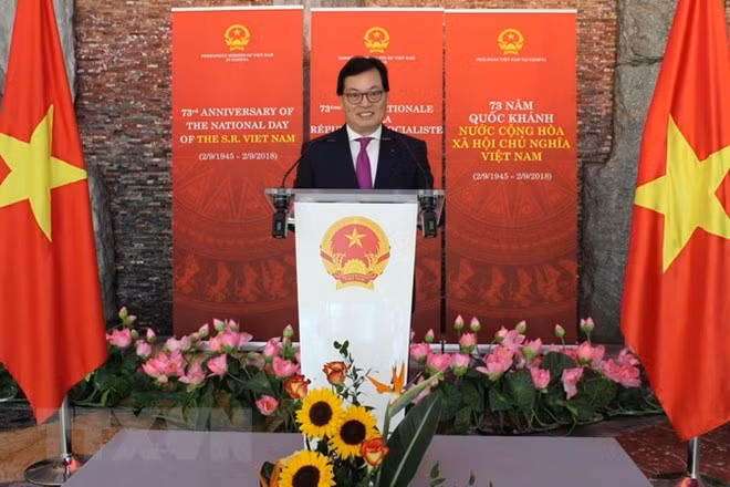 L’ambassadeur Duong Chi Dung lors de son allocution. Photo : VNA.